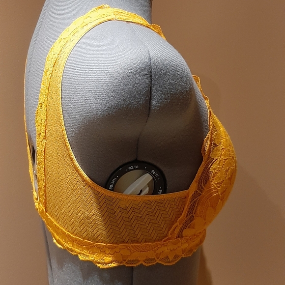 Yellow bralette - Picture 3 of 4